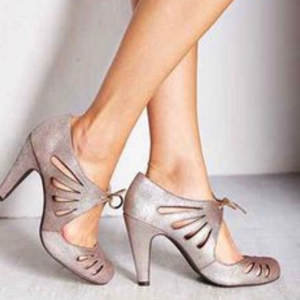 Seychelles "Brave" Gold Metallic Suede Heel